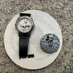 Fossil - Mickey Mouse quartz watch LI-1617 Official Limited Edition 2622/5000